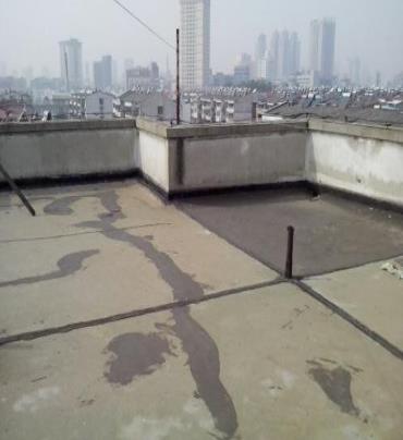 监利漏水维修 楼顶漏水是什么原因，楼顶漏水维修方法是什么?